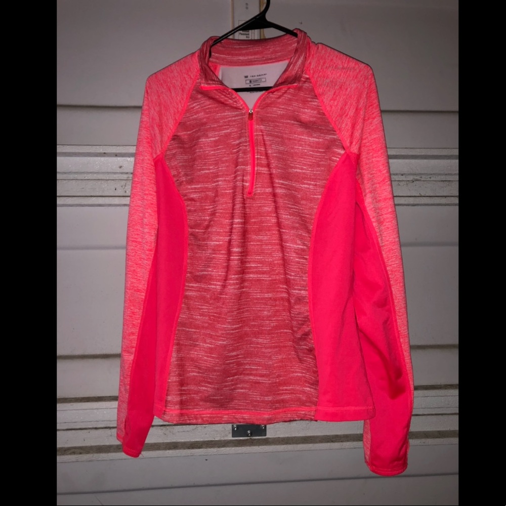 Workout pull over